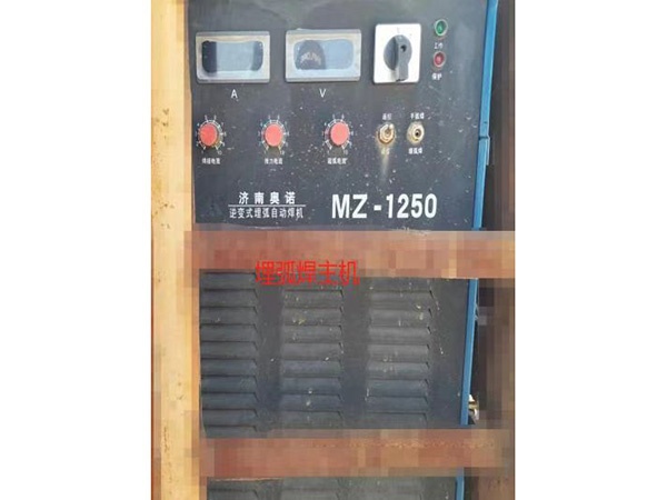 埋弧焊主機(jī)